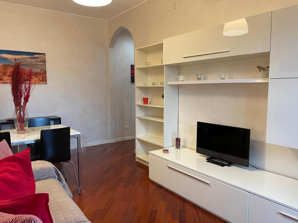 Adriano Metro & Comfort Suites - Affitti Brevi Italia Милано Екстериор снимка